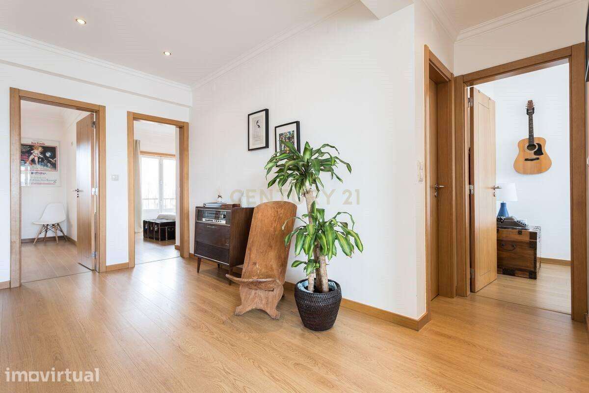 Arrendamento – T3 Remodelado com Vista Rio | Alcântara, Lisboa - Grande imagem: 2/28