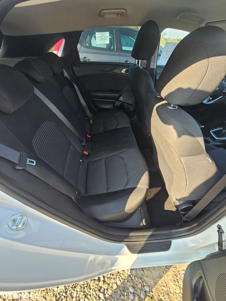Kia Ceed 1.6 CRDi mHEV L - 7