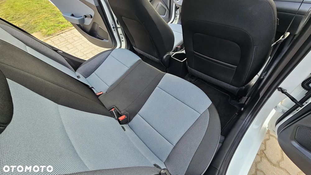 Hyundai i20 1.2 FIFA WM Edition - 18