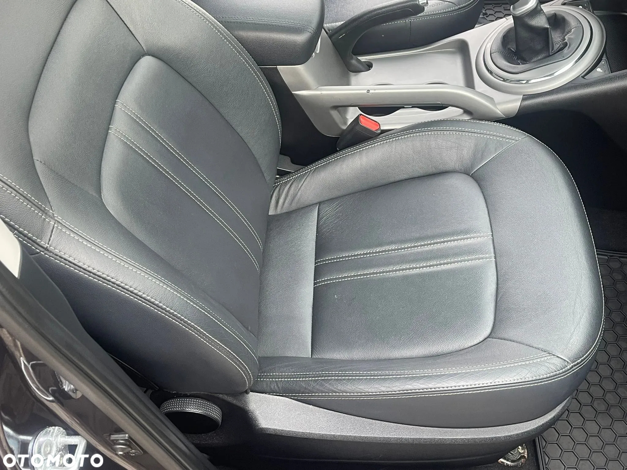 Kia Sportage 1.7 CRDI 2WD Dream-Team Edition - 12