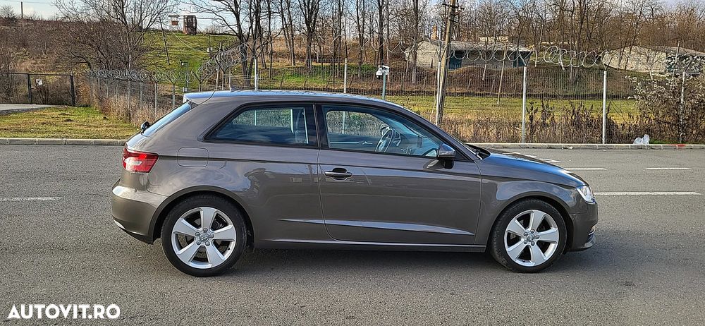 Audi A3 1.6 TDI DPF Ambition - 10