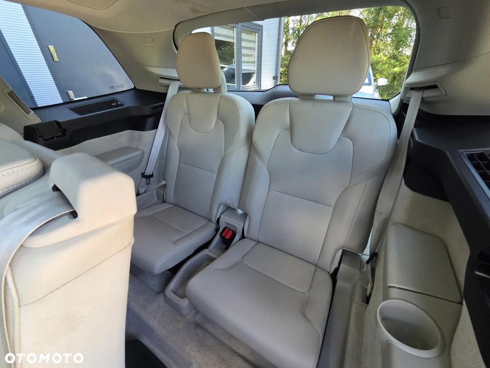 Volvo XC 90 T6 AWD Momentum 7os - 16