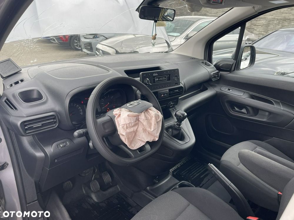 Toyota Proace City - 10