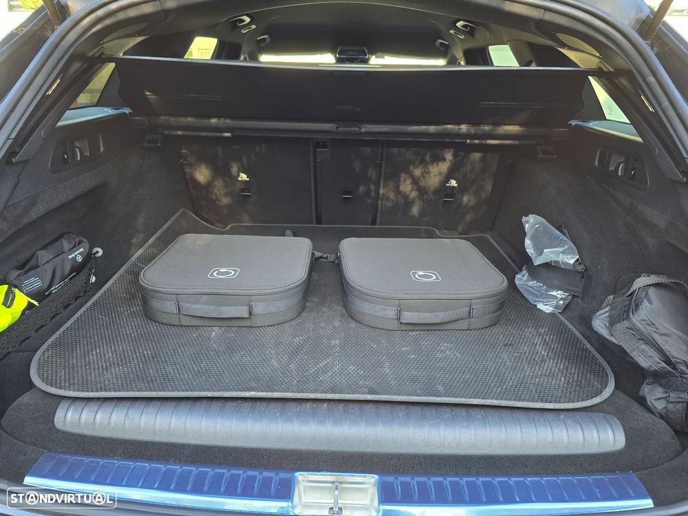 Mercedes-Benz E 300 e AMG Line - 8