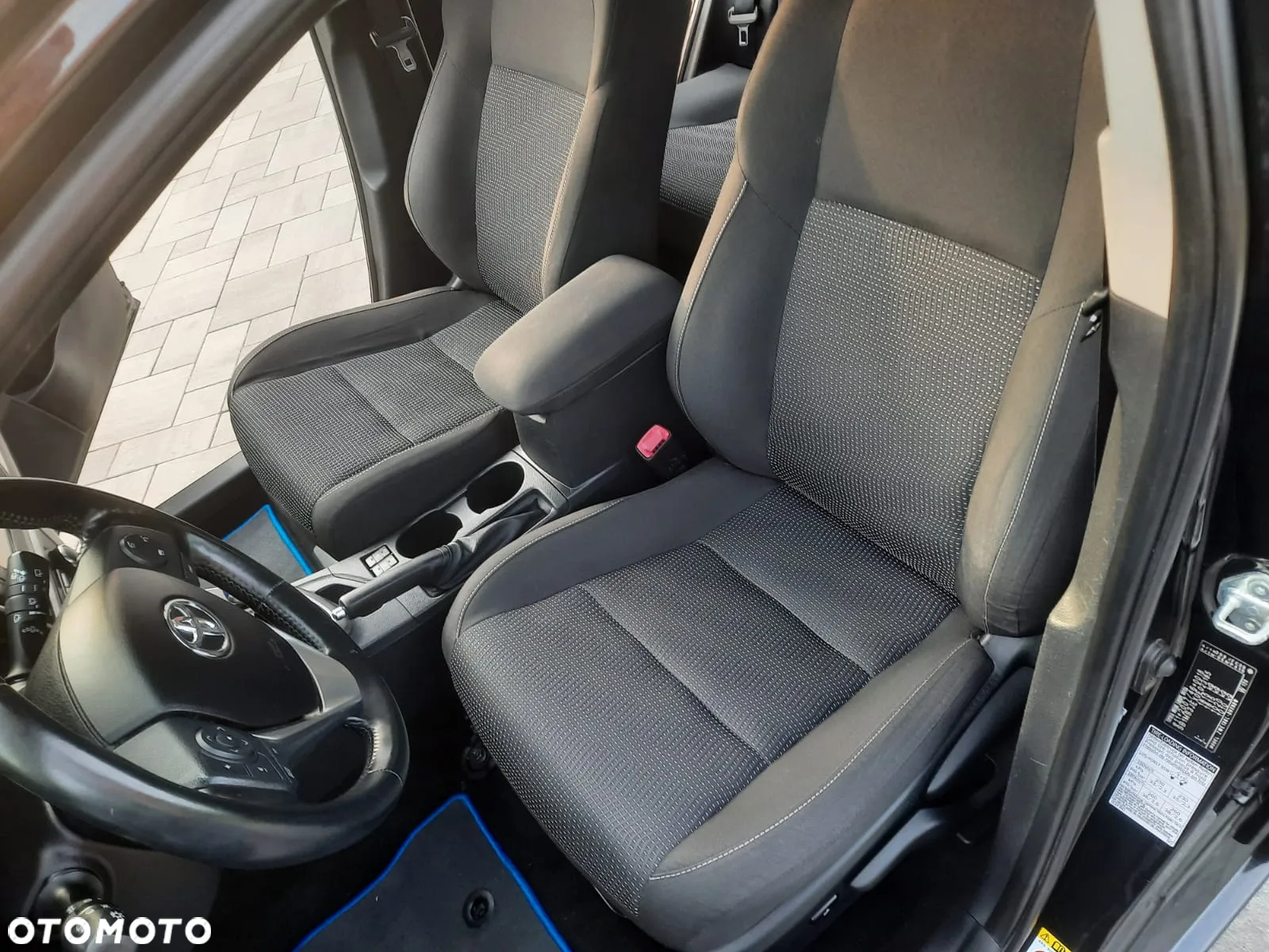 Toyota Auris 1.8 VVT-i Hybrid Automatik Edition - 19