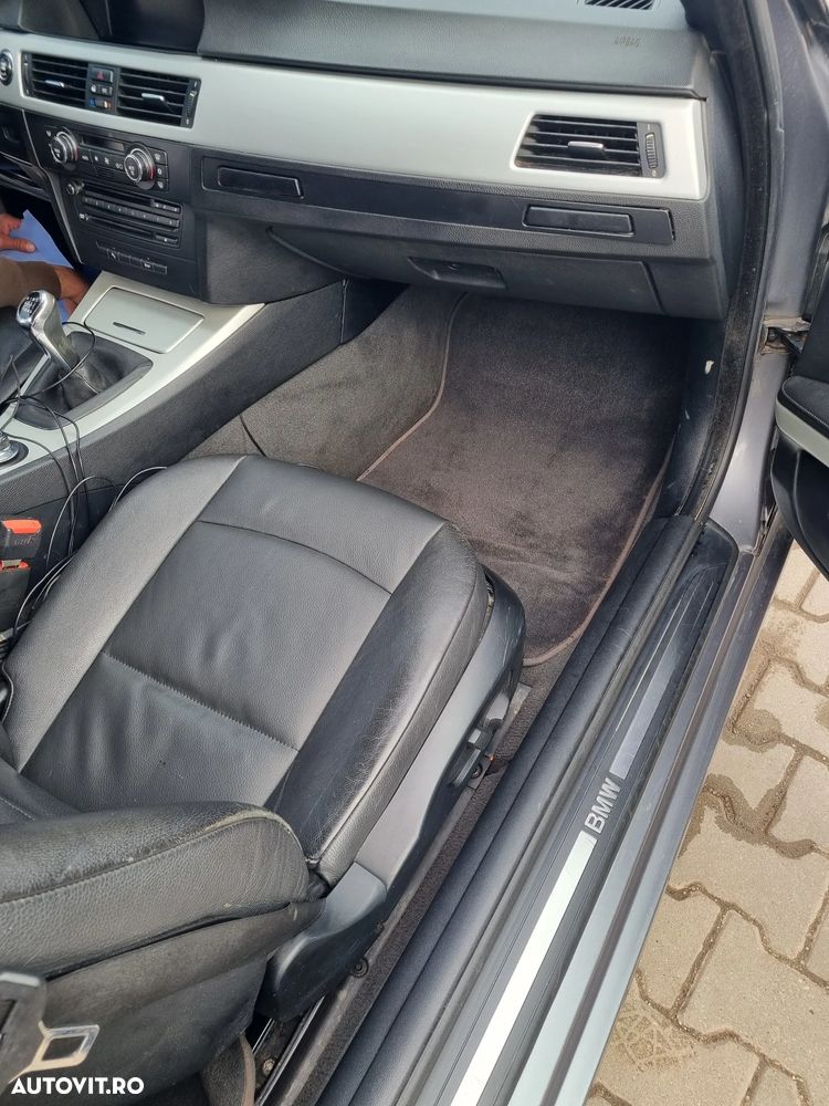 BMW Seria 3 320d - 8