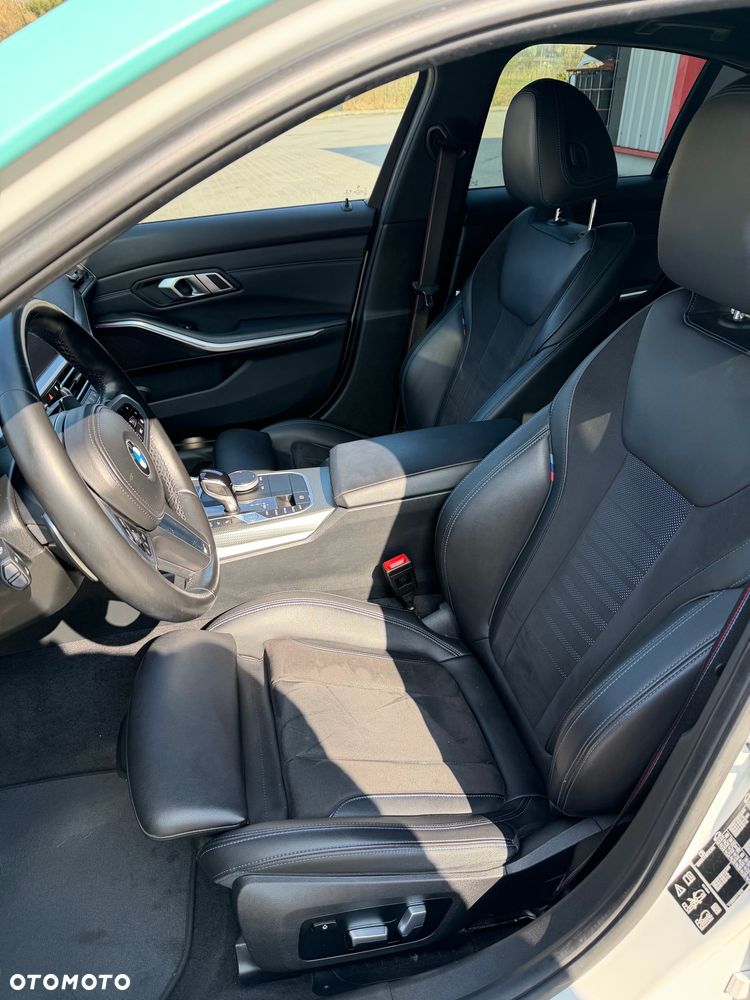 BMW Seria 3 M340i xDrive sport - 21