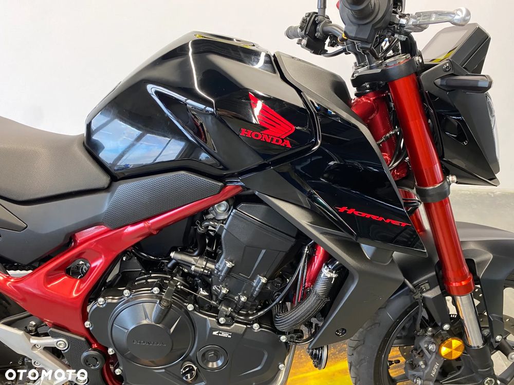 Honda Hornet - 24