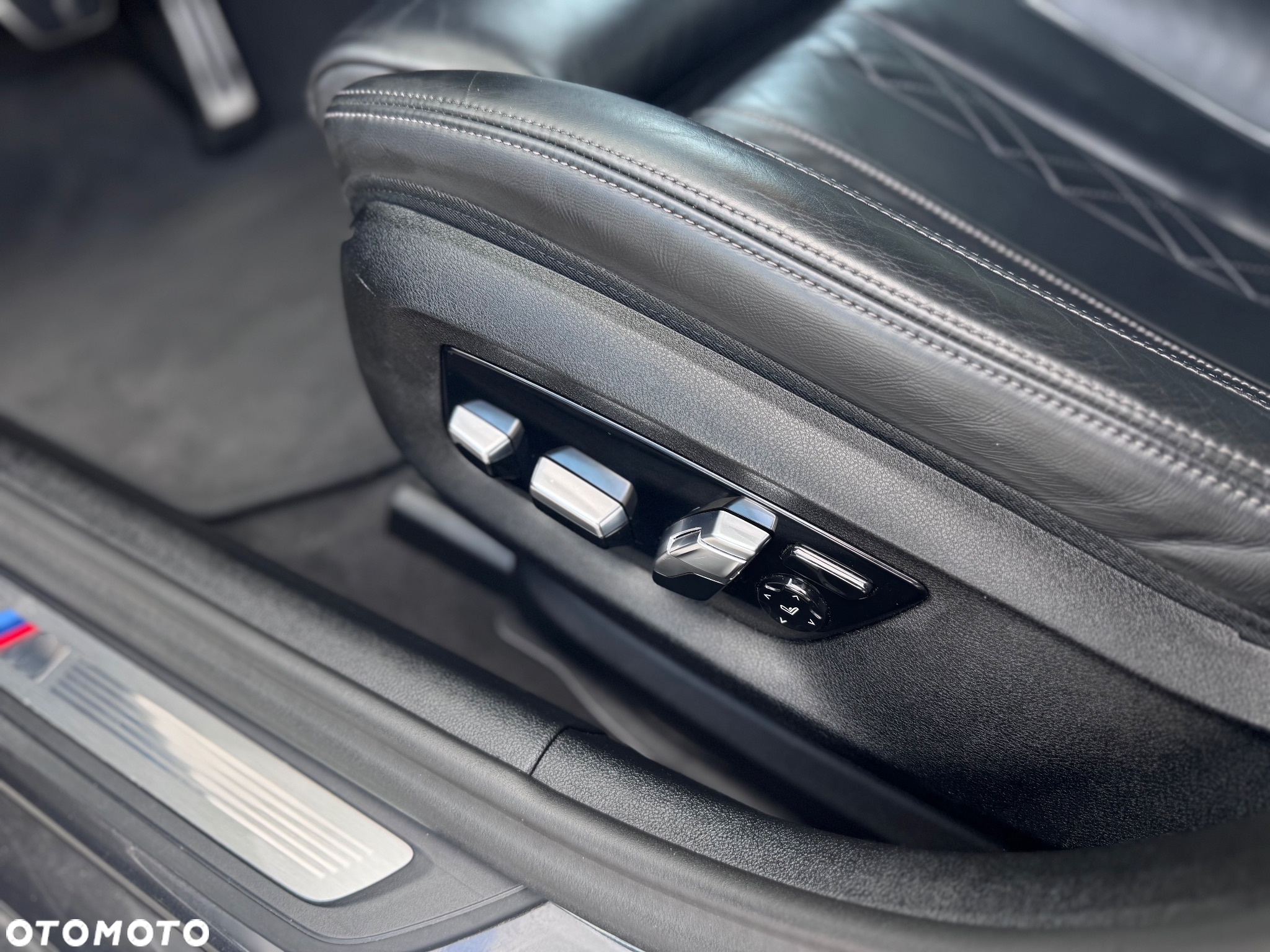BMW Seria 5 540d xDrive Touring M Sport Edition - 26