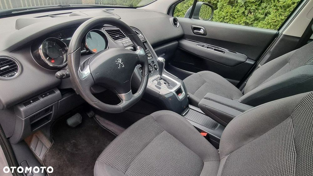 Peugeot 5008 - 12