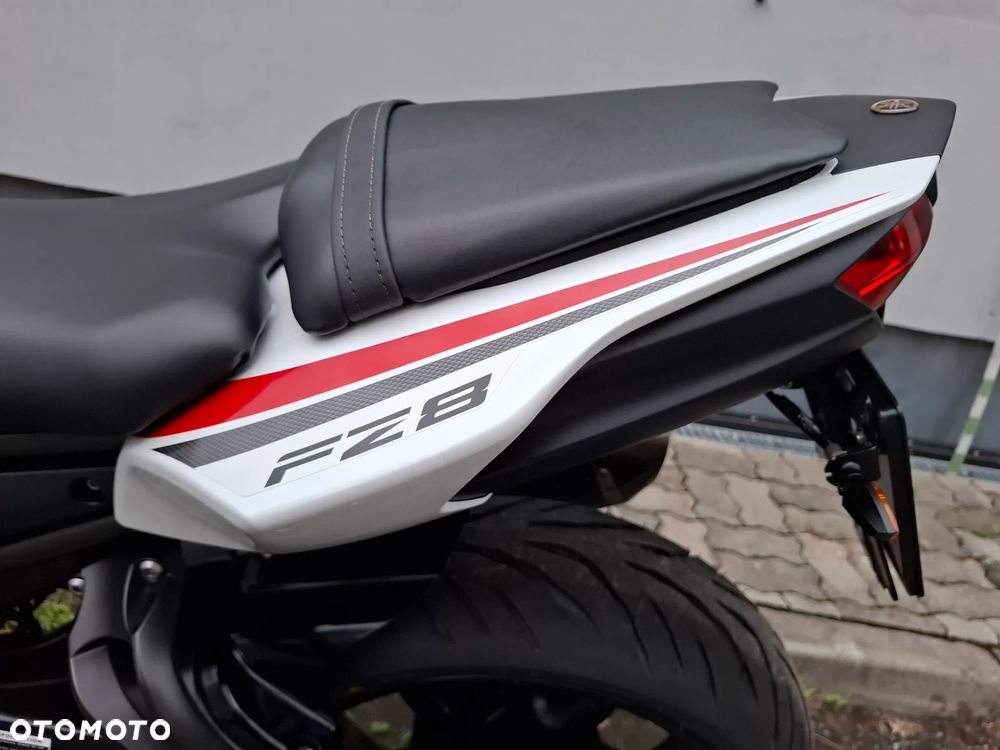 Yamaha FZ8 - 36