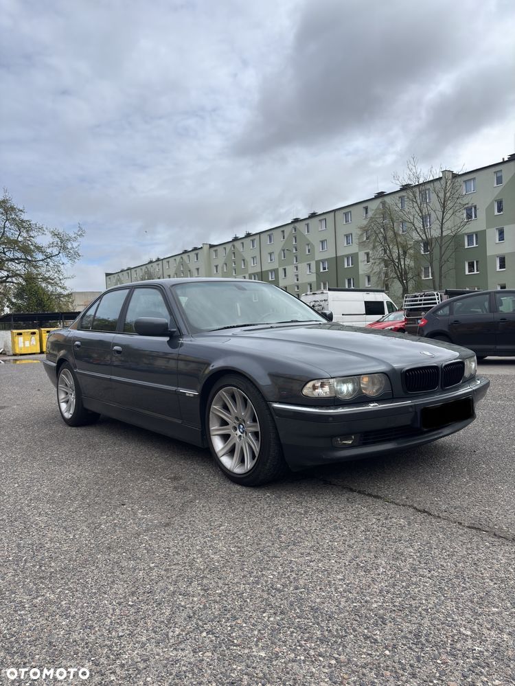 BMW Seria 7 - 1