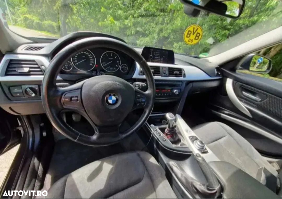 BMW Seria 3 320d - 1