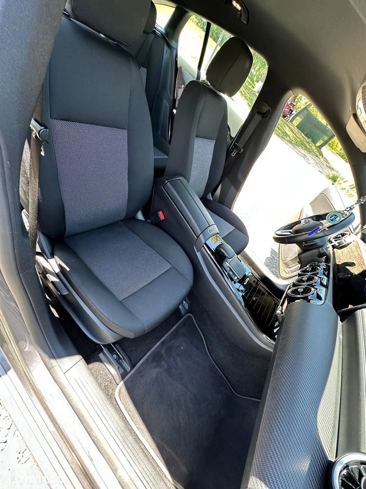 Mercedes-Benz CLA 180 d 8G-DCT - 17