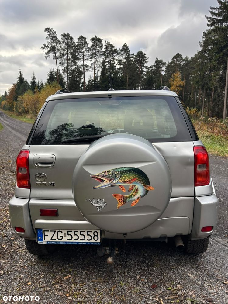 Toyota RAV4 - 8