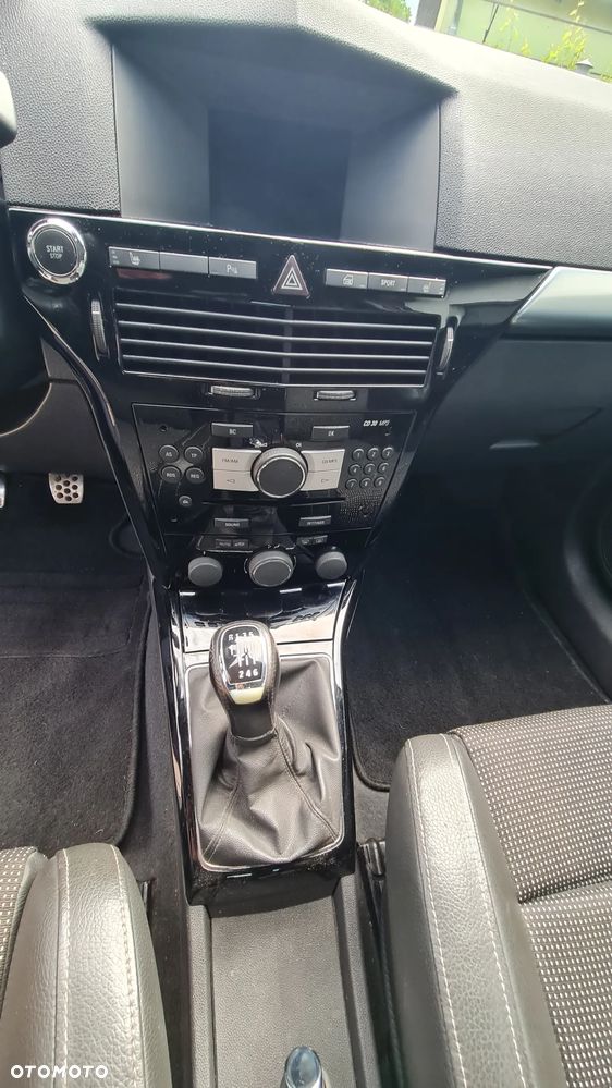 Opel Astra 2.0 Turbo Cosmo - 17