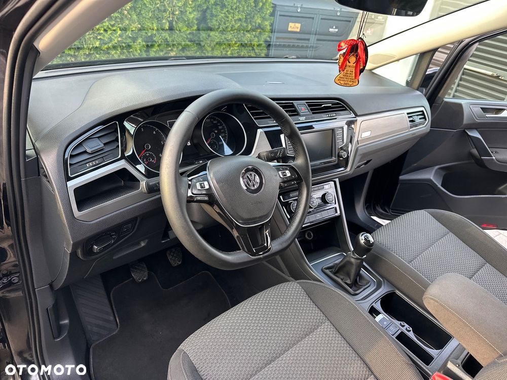 Volkswagen Touran 1.6 TDI SCR BlueMotion Technology Comfortline - 28