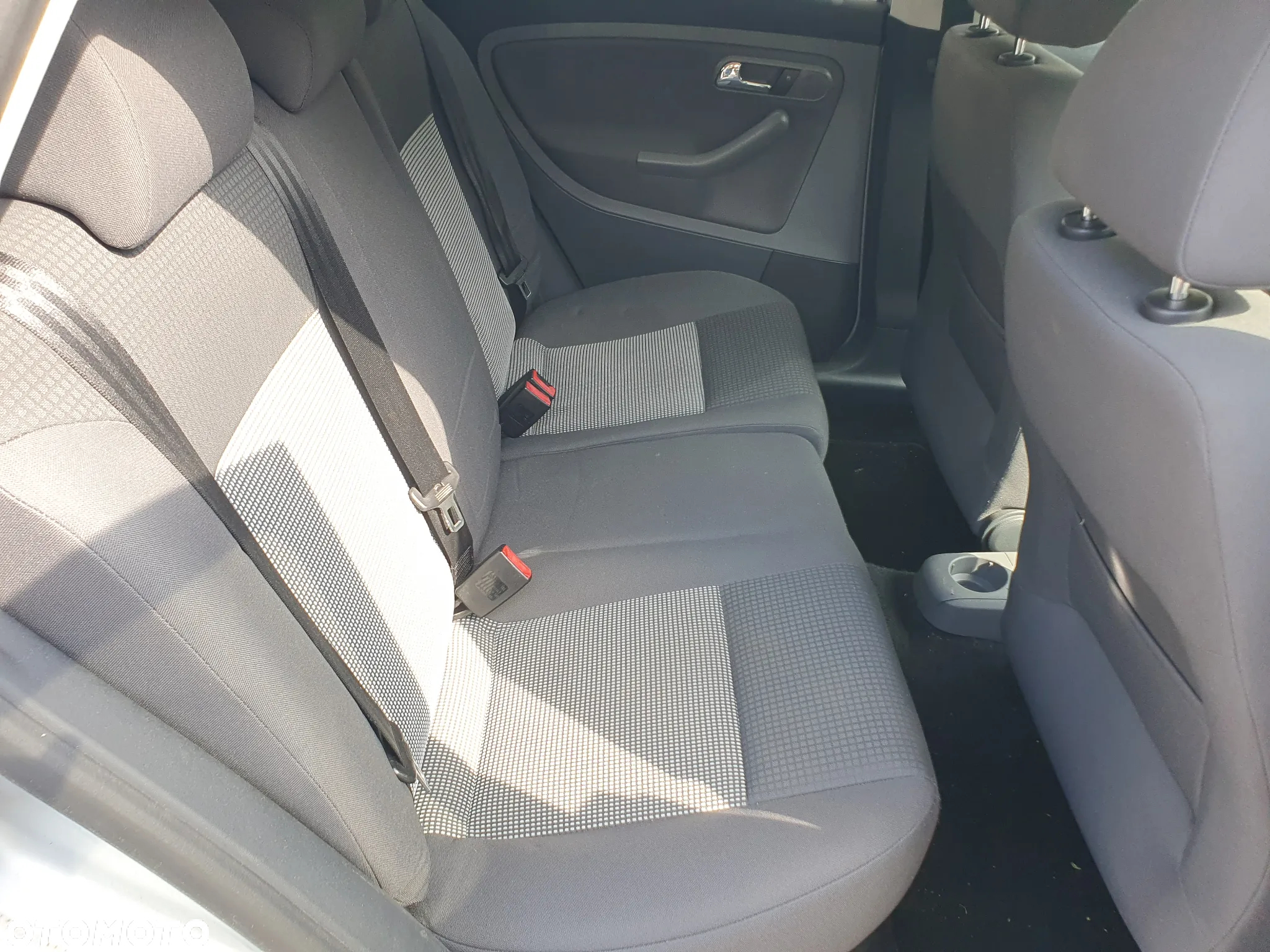 Seat Ibiza 1.4 16V Reference - 25