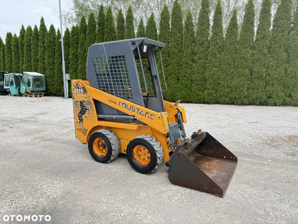 MUSTANG 2012 Bobcat MINIŁADOWARKA ŁADOWARKA / Z NIEMIEC / SZEROKOŚĆ 90CM! / 5035 180 120 jcb schaeff weidemann schaffer avant czesci case bobcat kramer gehl s70 wacker wl25 L23 L28 S100 S130przegub - 7