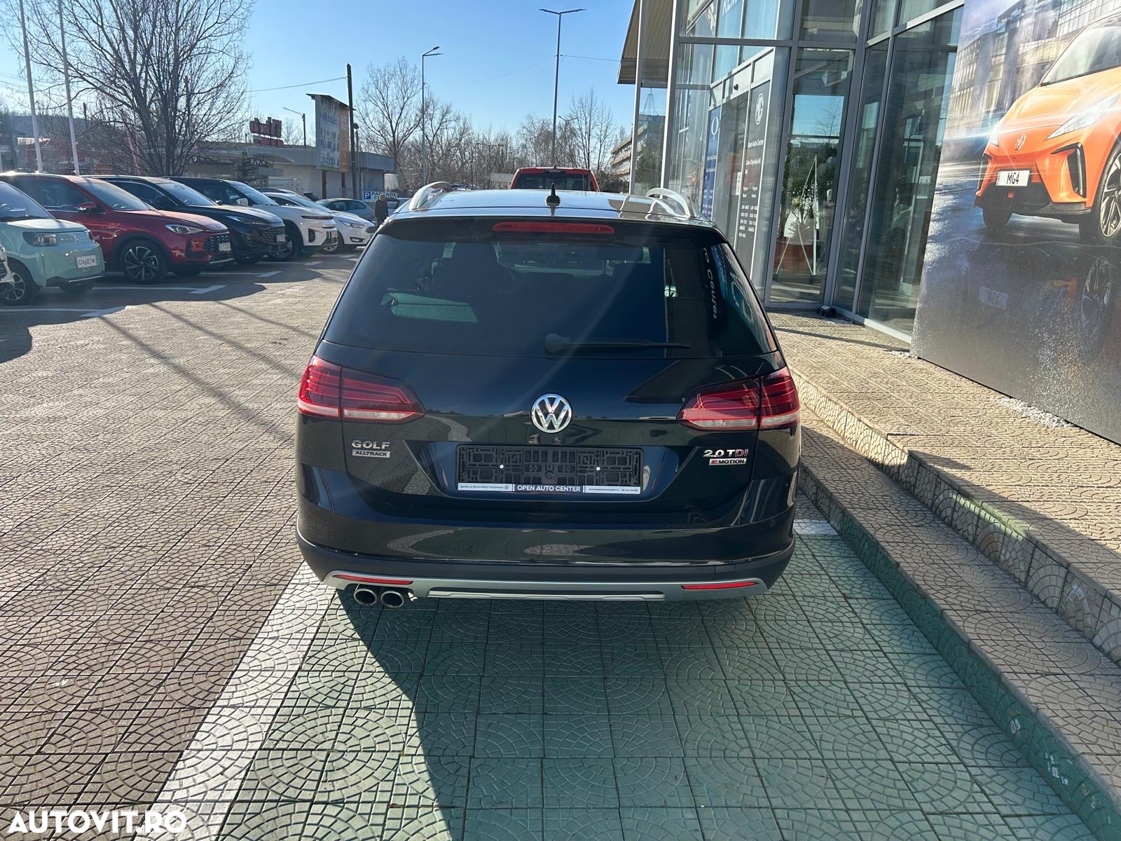 Volkswagen Golf Alltrack 2.0 TDI 4Motion BlueMotion Techn DSG - 3