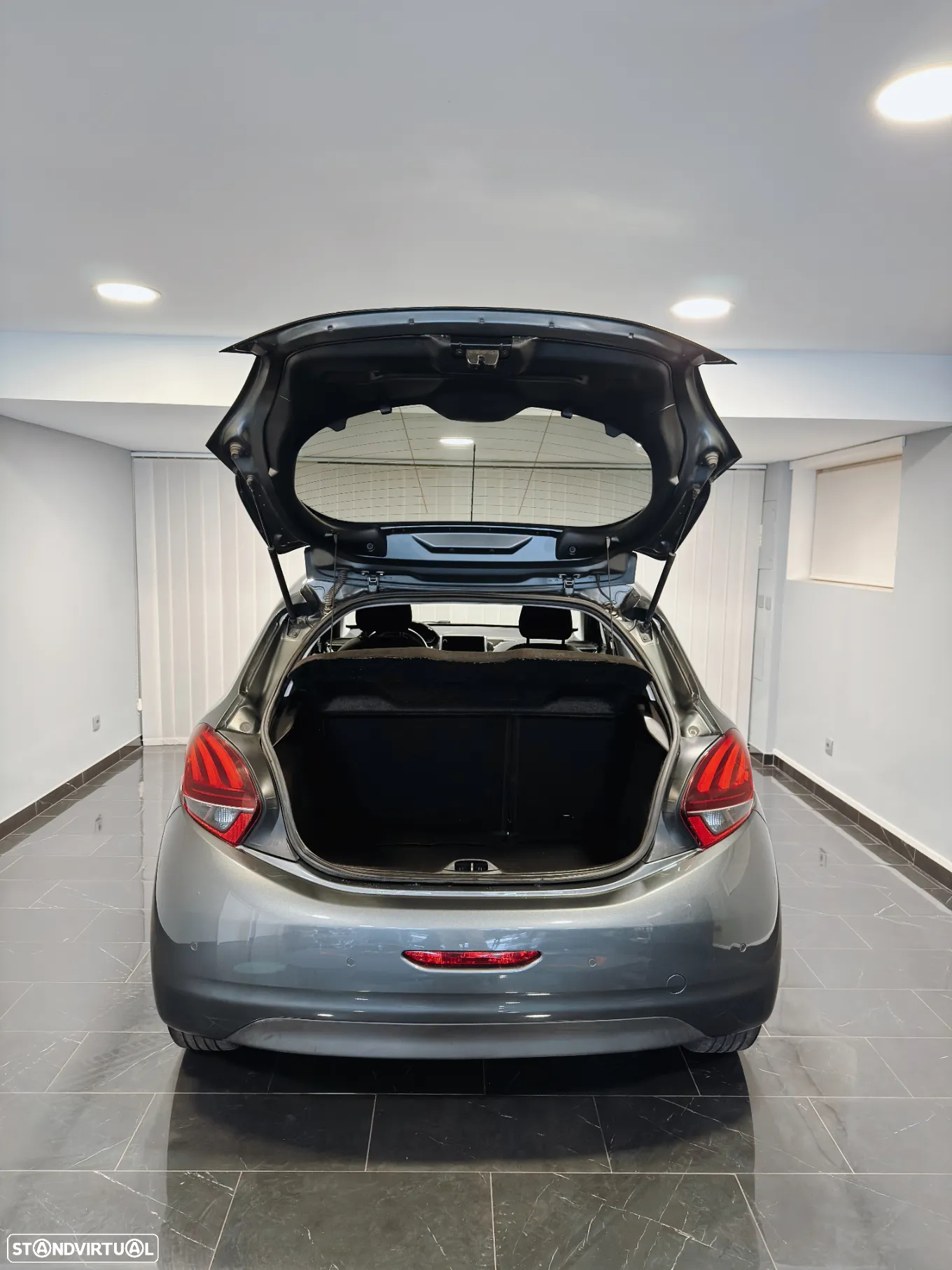 Peugeot 208 1.2 PureTech Style - 6
