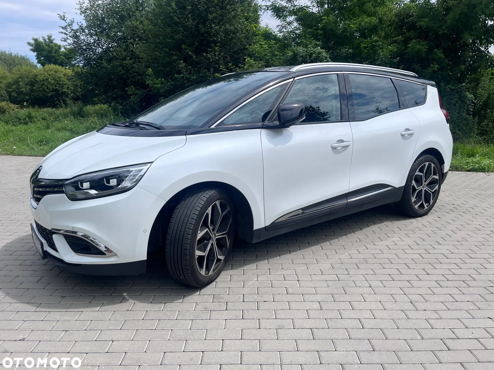Renault Grand Scenic Gr 1.3 TCe FAP Intens EDC - 1