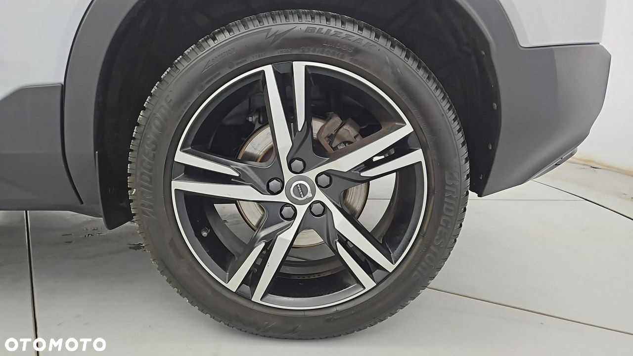 Volvo XC 40 T5 Plug-In Hybrid R-Design - 26