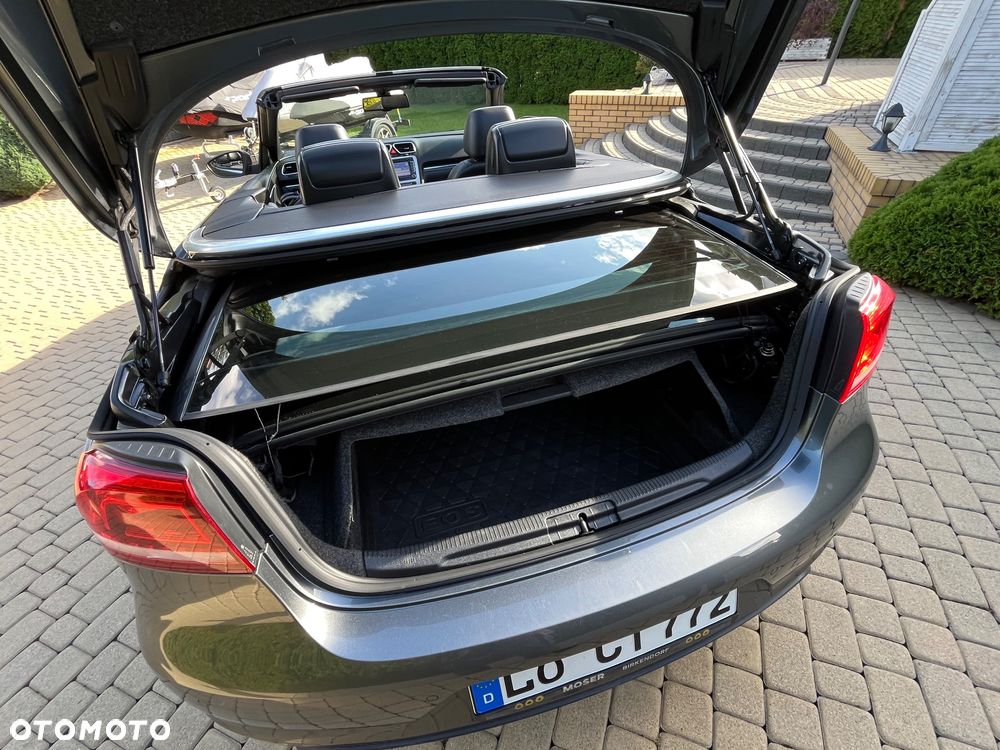 Volkswagen Eos 2.0 TSI Exclusive - 16