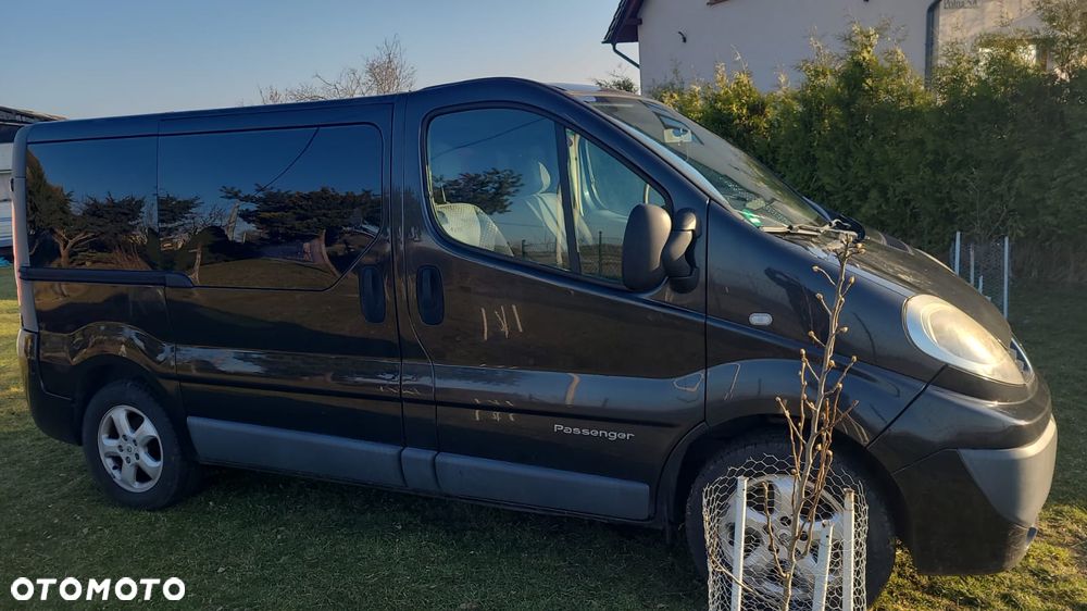 Renault Trafic L1H1 Passenger Quickshift - 2