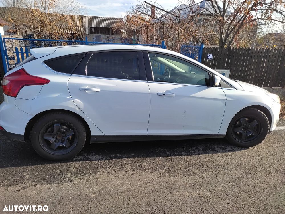 Ford Focus - 10