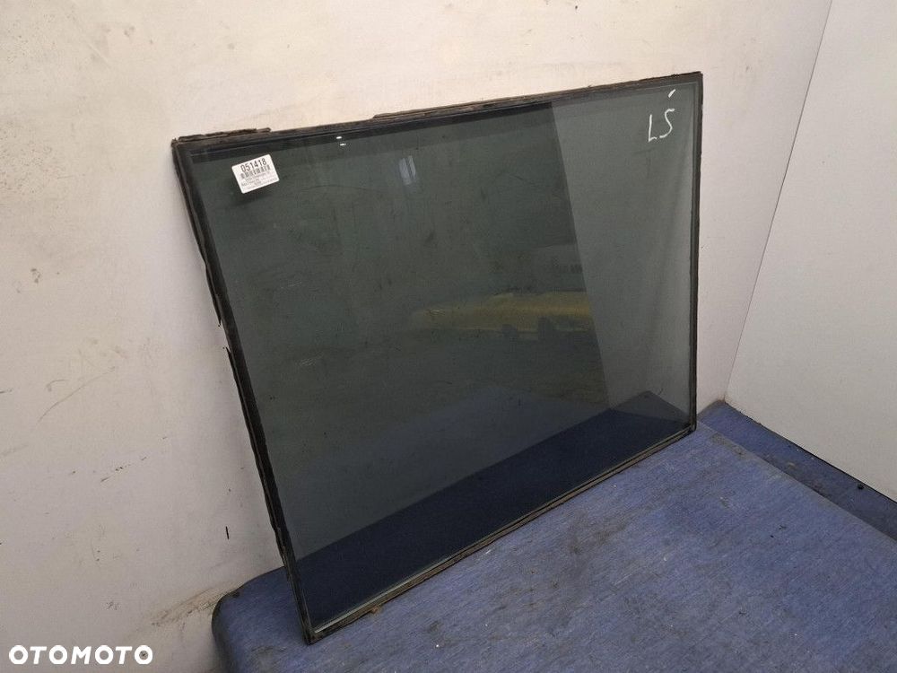 BOVA FUTURA FHD SZYBA KAROSERYJNA TYŁ - 3