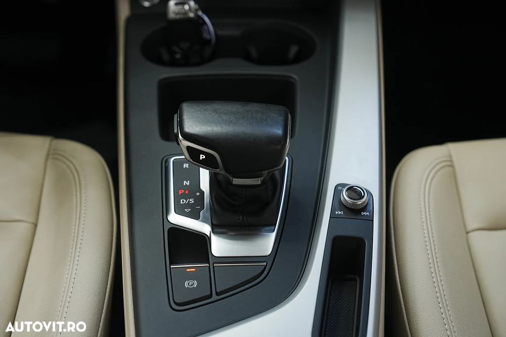 Audi A4 Limuzina 2.0 30 TDI S tronic MHEV S Line - 32
