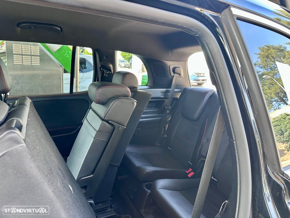 Mercedes-Benz GLB 200 d AMG Line - 13