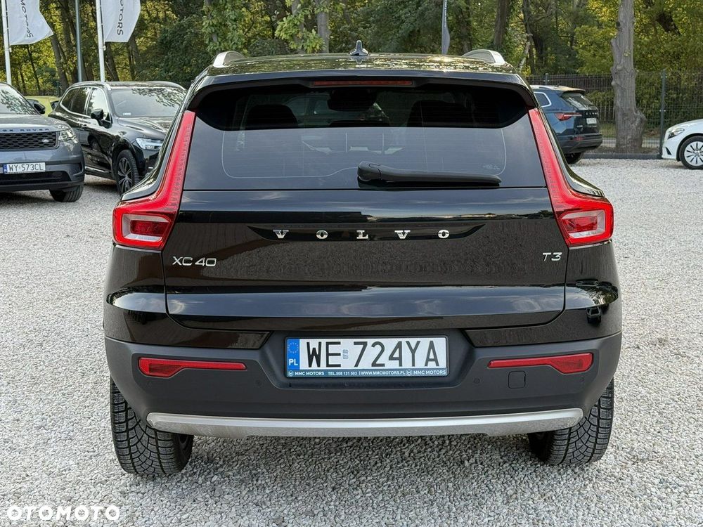 Volvo XC 40 T3 Momentum Pro - 4