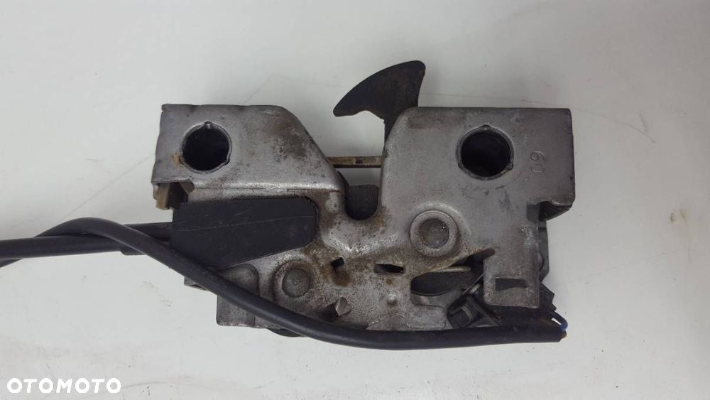 ZAMEK MASKI SKODA FABIA III (NJ3) 2014 - 2022 1.0 44 kW [60 KM] benzyna 2014 - 2022 - 6