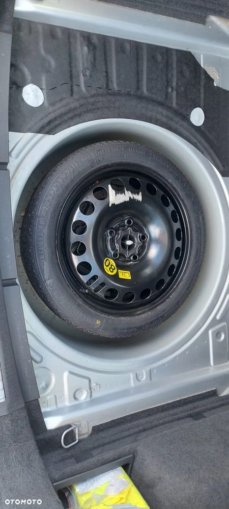 Opel Astra 1.6 Caravan Cosmo - 23