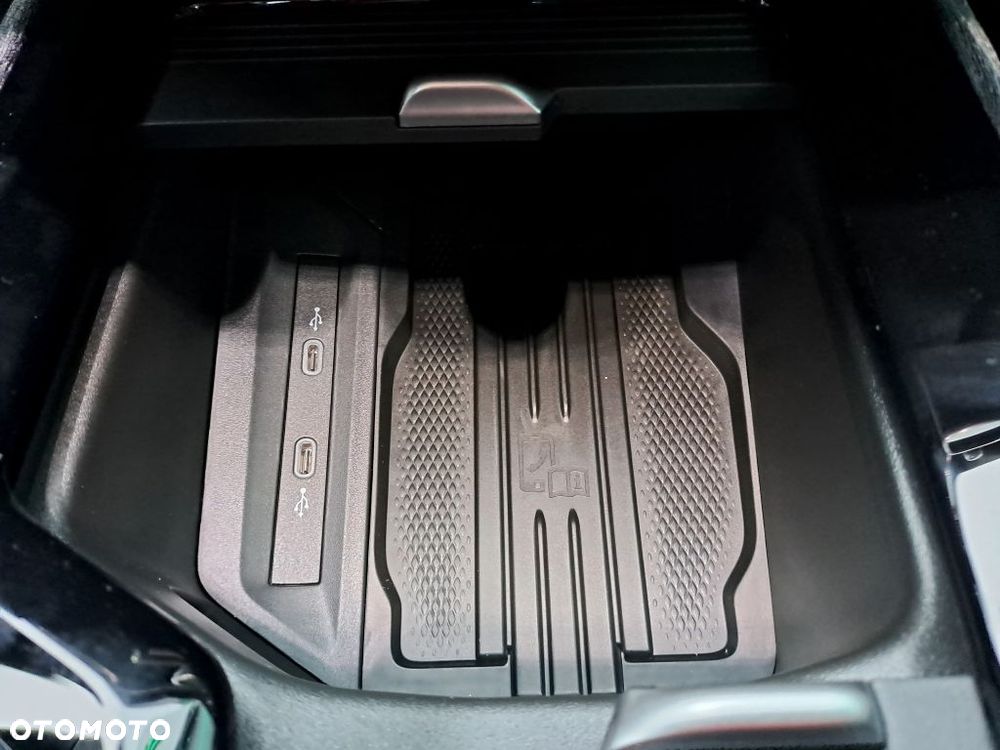 Skoda Superb 2.0 TDI SCR 4x4 Edition 130 DSG - 11
