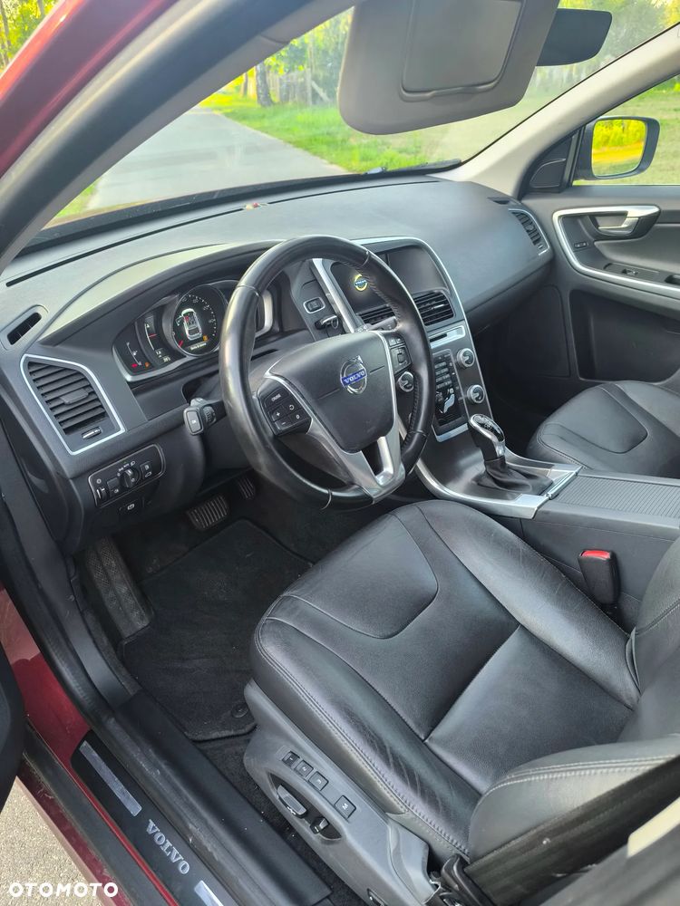 Volvo XC 60 T5 AWD Geartronic Momentum - 10