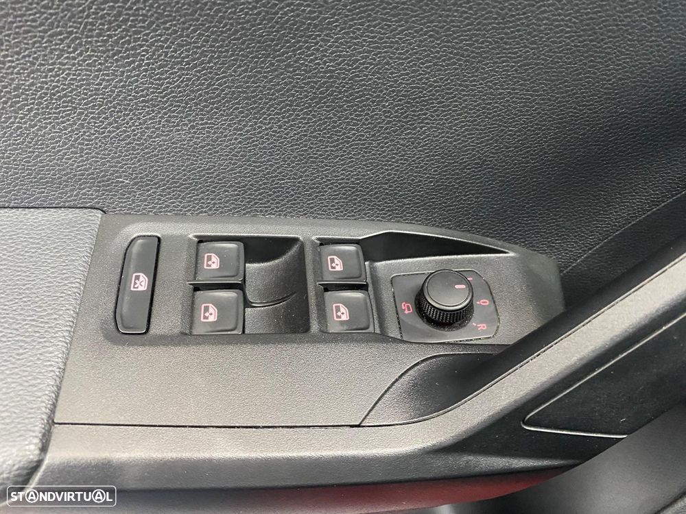 SEAT Arona 1.0 TSI Xcellence DSG - 9