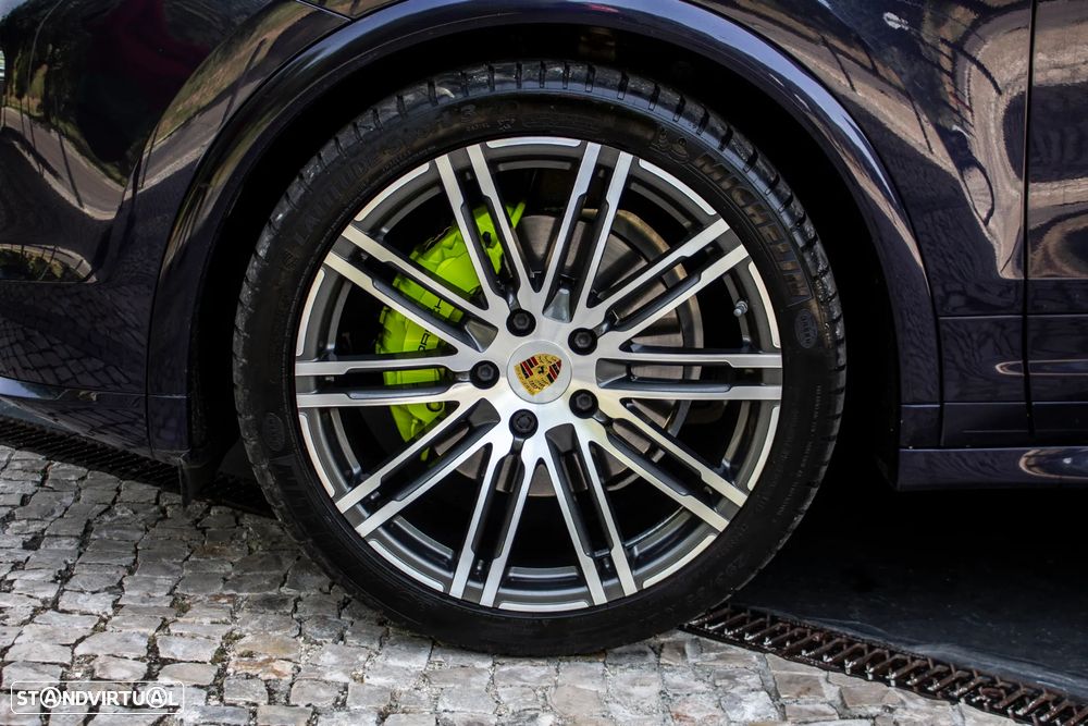 Porsche Cayenne S E-Hybrid - 9