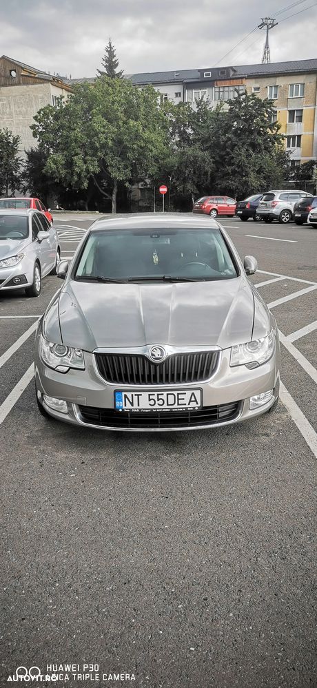 Skoda Superb 2.0 TDI Elegance - 11
