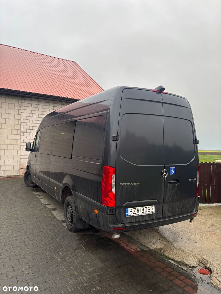 Mercedes-Benz Sprinter - 4