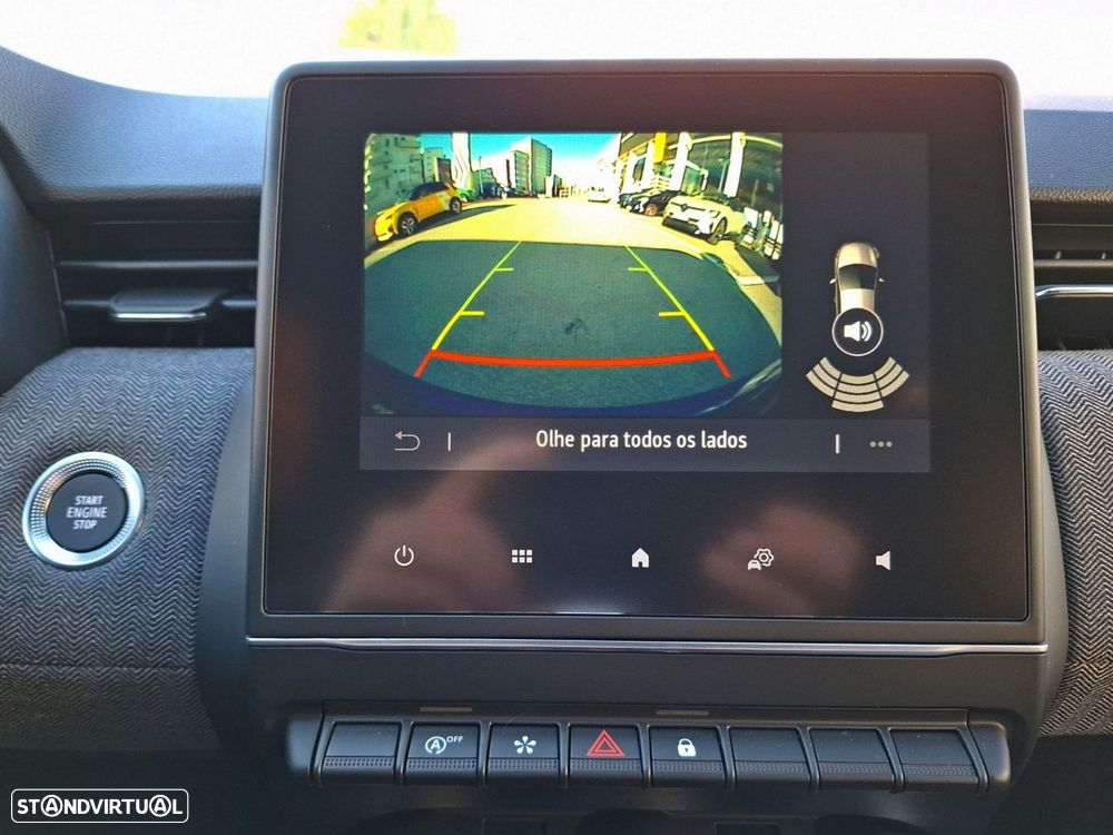 Renault Clio 1.0 TCe Techno Bi-Fuel - 24