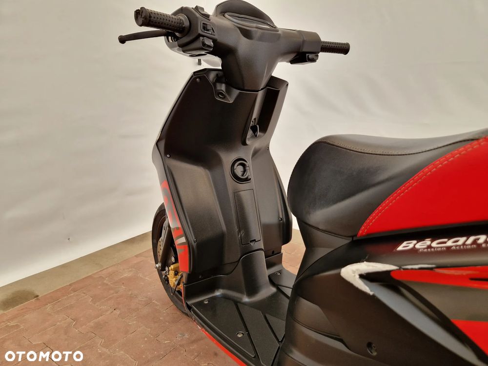 Aprilia SR - 28