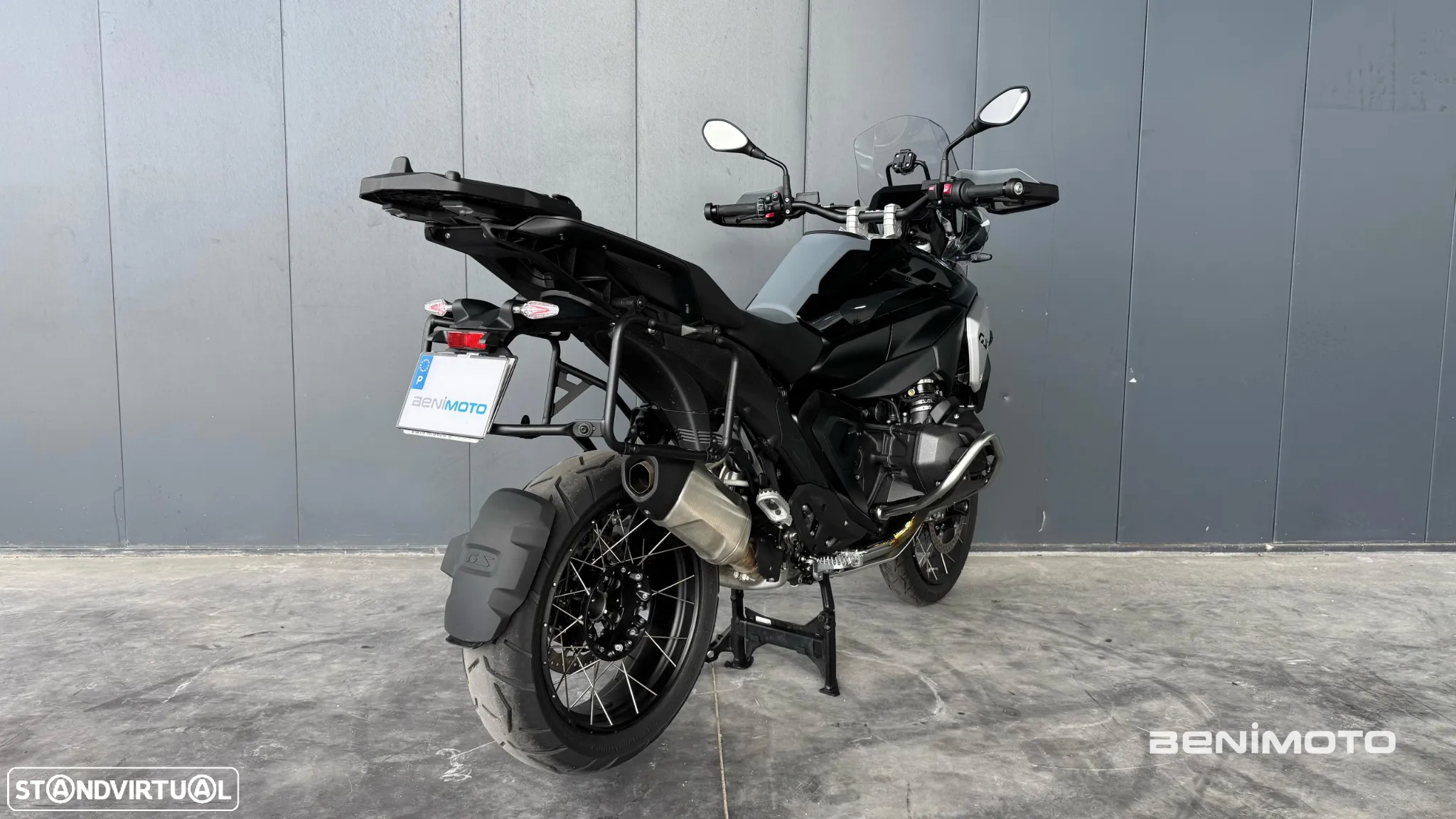 BMW R 1300 GS Triple Black - 4