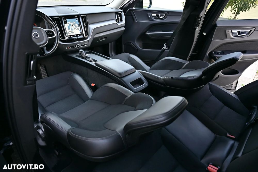 Volvo XC 60 B4 D AWD Geartronic Momentum - 8