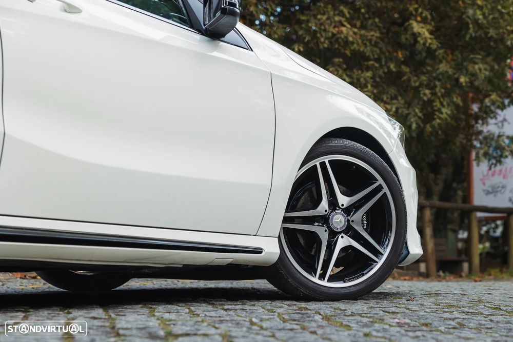 Mercedes-Benz 200 - 3