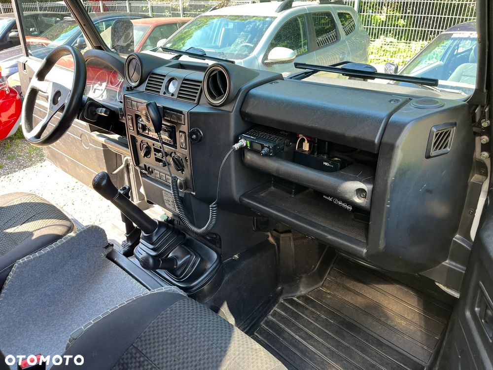 Land Rover Defender 90 2.4 TD4 S - 17