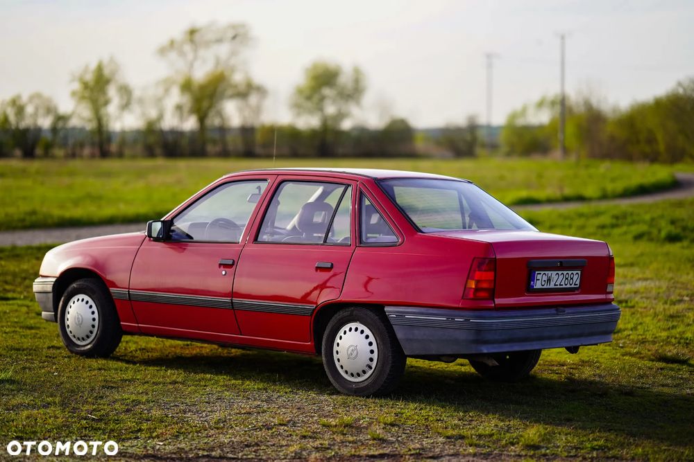 Opel Kadett 1.3 - 14