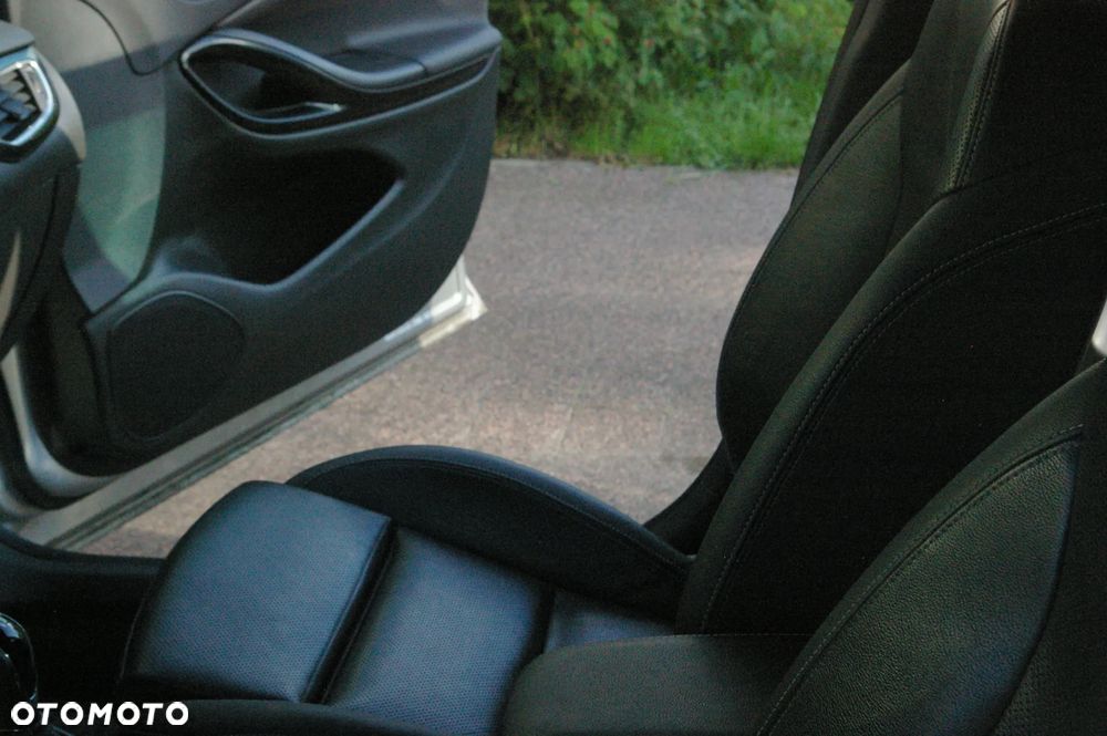 Opel Astra 1.4 T Elite S&S - 14